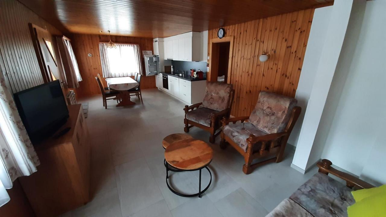 Haus Sandra Fiesch Ngoại thất bức ảnh